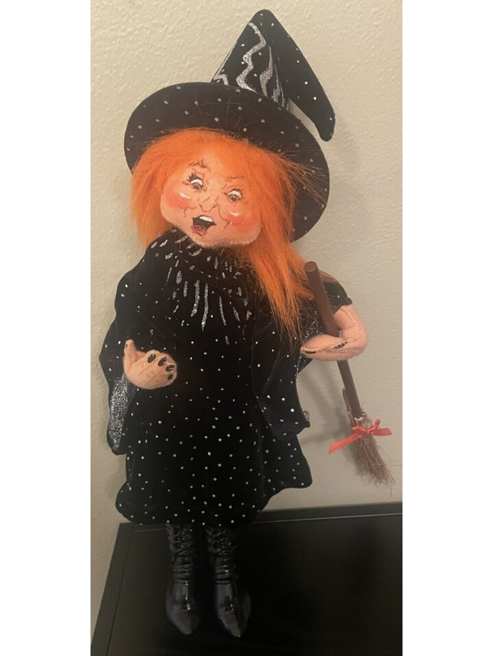 NWT Large HALLOWEEN Witch With Broom 15”ANNALEE Doll ~ 2005